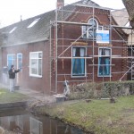 gevel aan het reinigen in koudekerk voor Gevel en voegbedrijf monument uit leiden